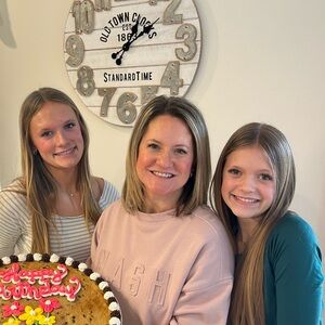 Meet your Posher, Julia